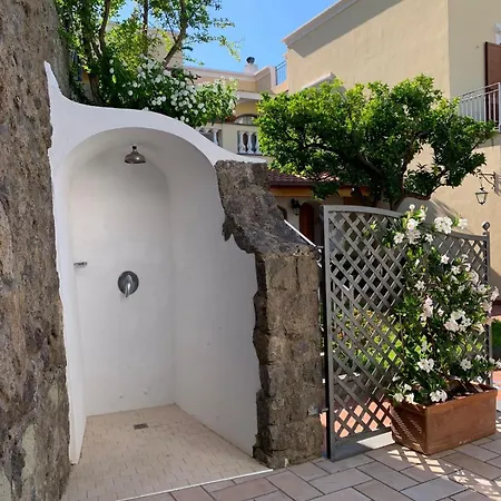Il Tondo Lacco Ameno Ischia * Ischia